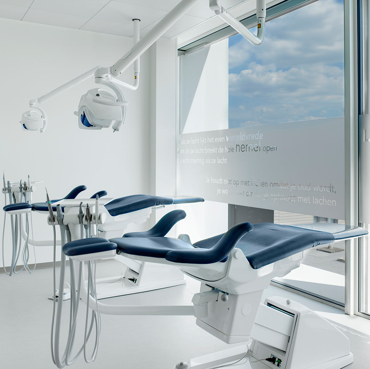 Finndent tandlægestol dental unit